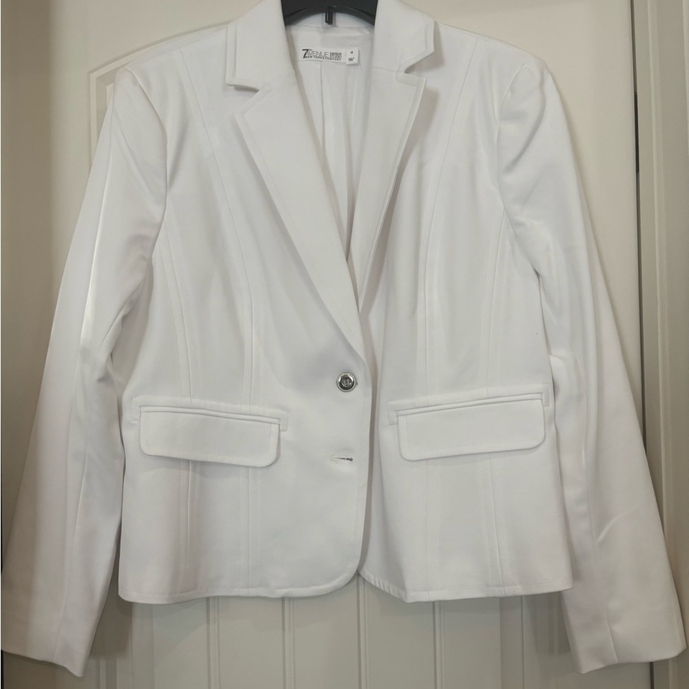 Elegant White Blazer for Women